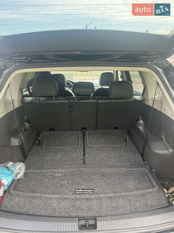 Внедорожник / Кроссовер Volkswagen Tiguan 2020 в Одессе
