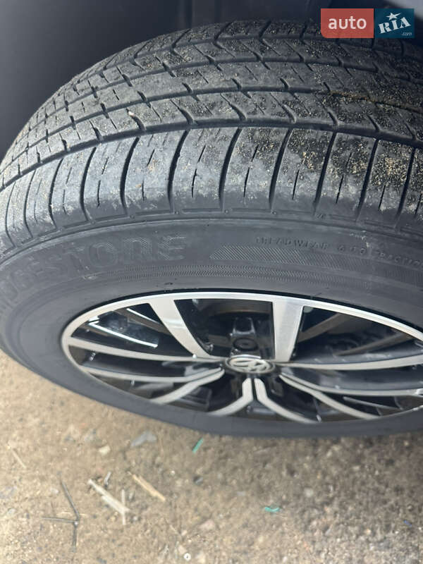 Внедорожник / Кроссовер Volkswagen Tiguan 2020 в Одессе