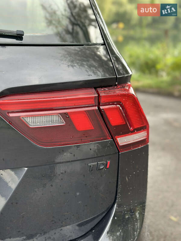 Внедорожник / Кроссовер Volkswagen Tiguan 2017 в Ровно