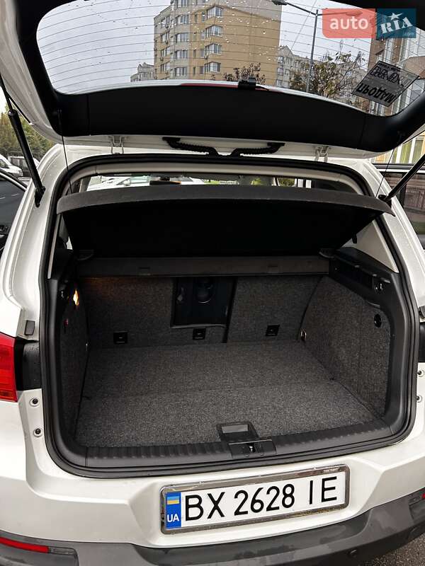 Позашляховик / Кросовер Volkswagen Tiguan 2015 в Києві