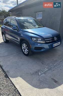 Позашляховик / Кросовер Volkswagen Tiguan 2016 в Олександрії