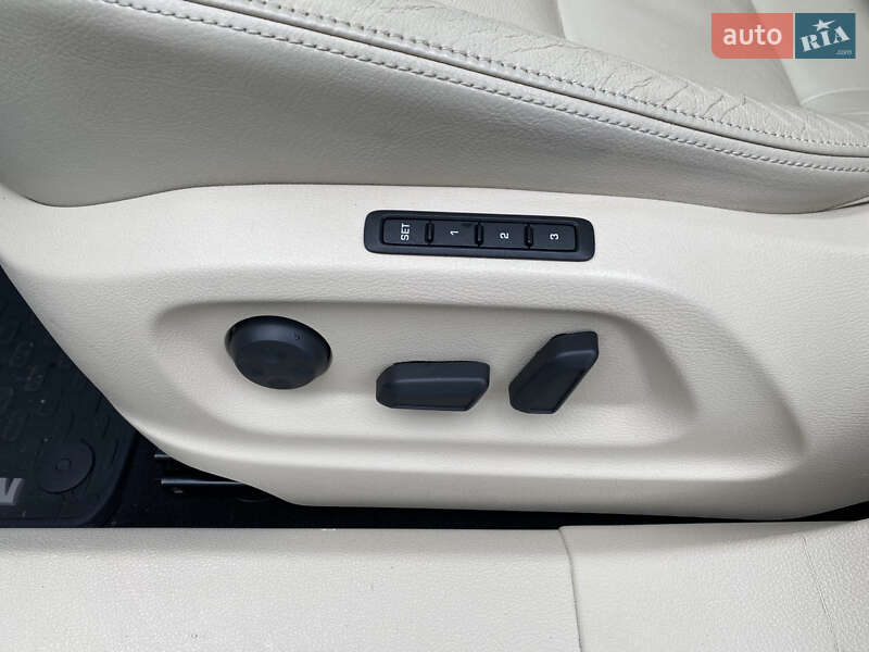 Позашляховик / Кросовер Volkswagen Tiguan 2017 в Львові