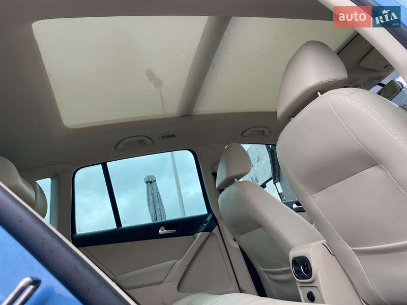 Позашляховик / Кросовер Volkswagen Tiguan 2017 в Львові
