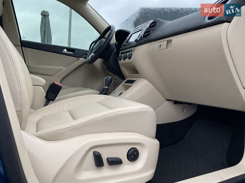Позашляховик / Кросовер Volkswagen Tiguan 2017 в Львові