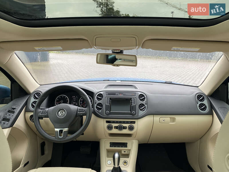 Позашляховик / Кросовер Volkswagen Tiguan 2017 в Львові
