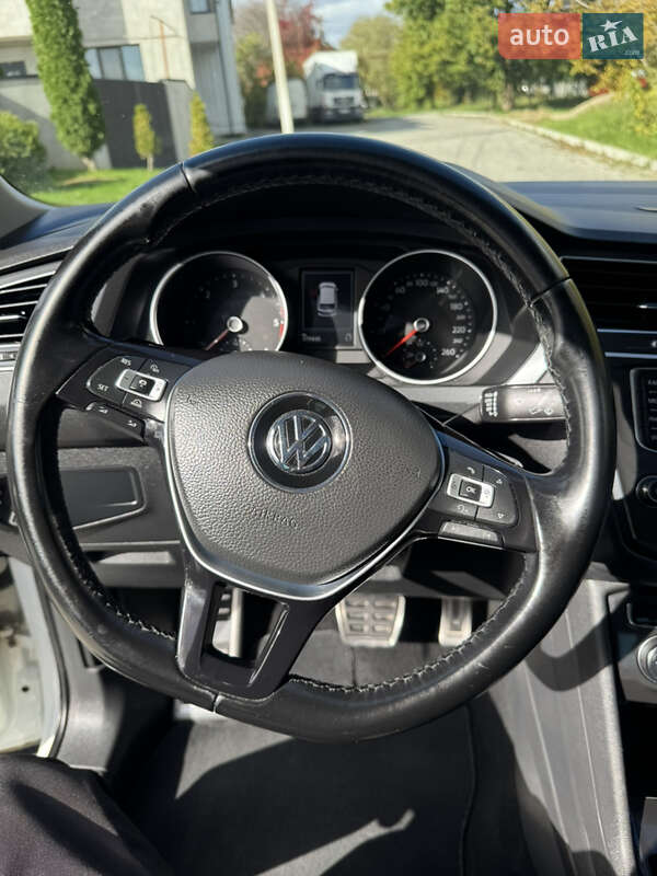 Внедорожник / Кроссовер Volkswagen Tiguan 2017 в Черновцах фото 17 Внедорожник / Кроссовер Volkswagen Tiguan 2017 в Черновцах