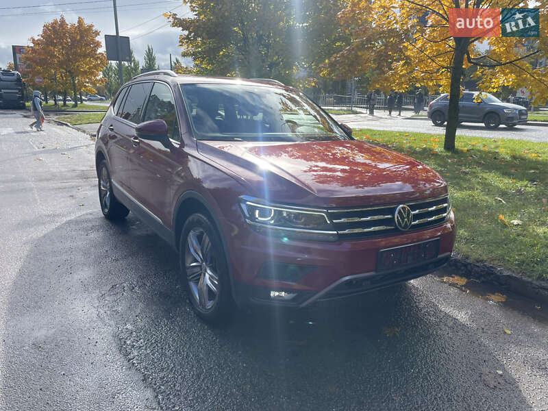 Внедорожник / Кроссовер Volkswagen Tiguan 2020 в Львове