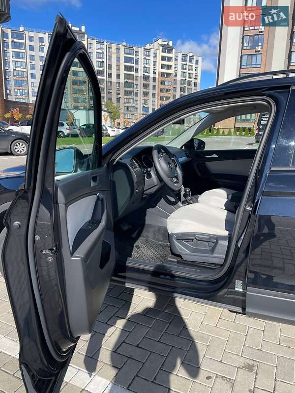 Внедорожник / Кроссовер Volkswagen Tiguan 2021 в Житомире