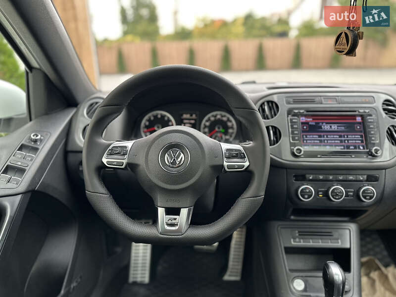 Внедорожник / Кроссовер Volkswagen Tiguan 2015 в Ивано-Франковске