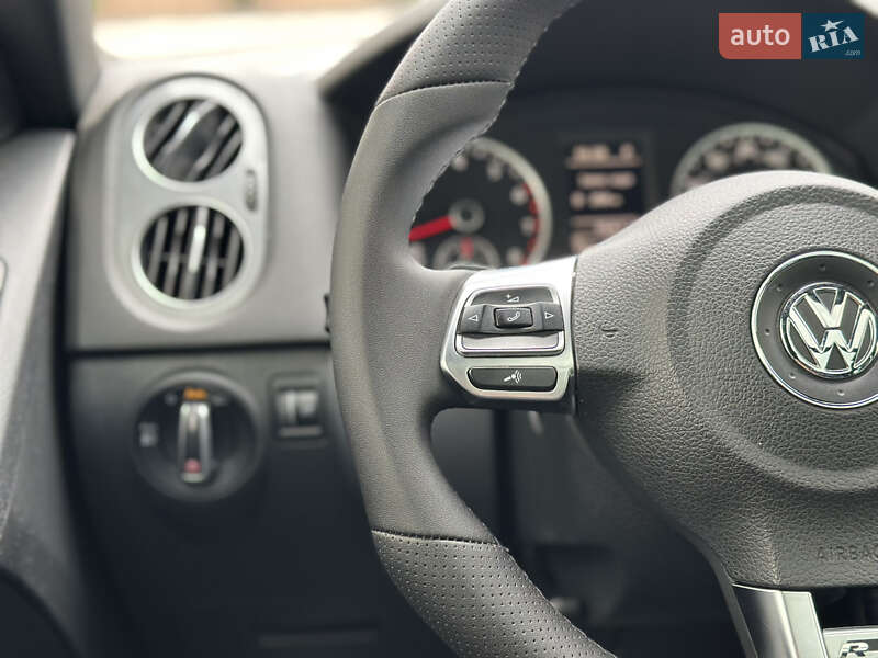 Внедорожник / Кроссовер Volkswagen Tiguan 2015 в Ивано-Франковске