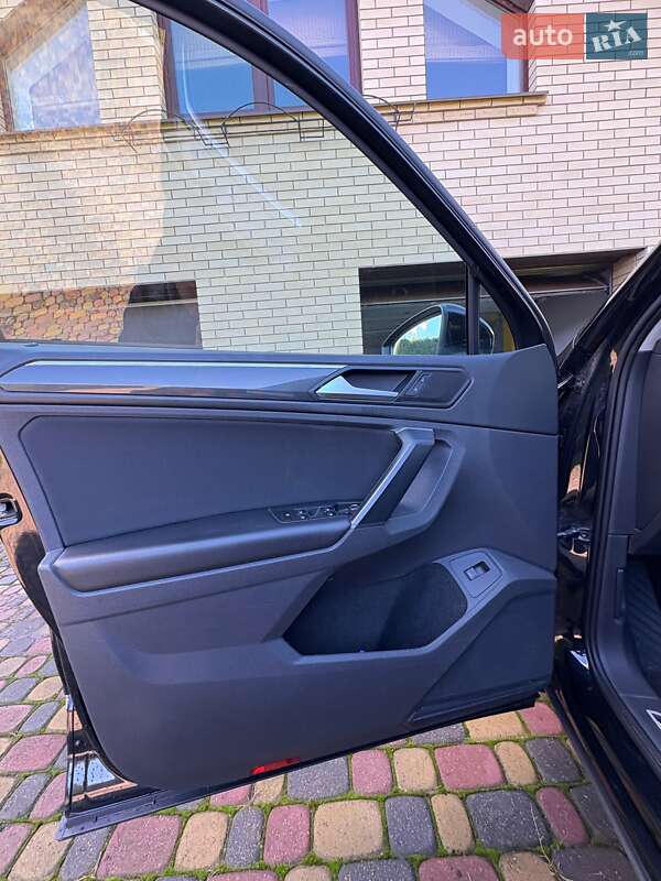 Позашляховик / Кросовер Volkswagen Tiguan 2018 в Черкасах фото 31 Позашляховик / Кросовер Volkswagen Tiguan 2018 в Черкасах