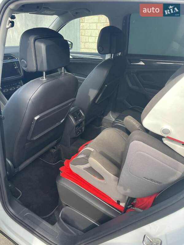 Внедорожник / Кроссовер Volkswagen Tiguan 2020 в Киеве