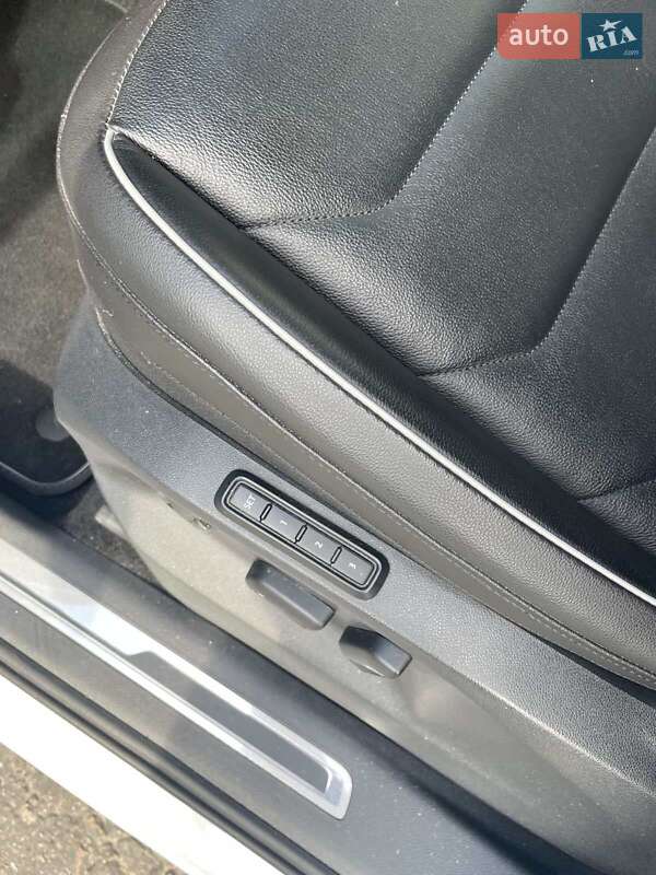 Внедорожник / Кроссовер Volkswagen Tiguan 2020 в Киеве