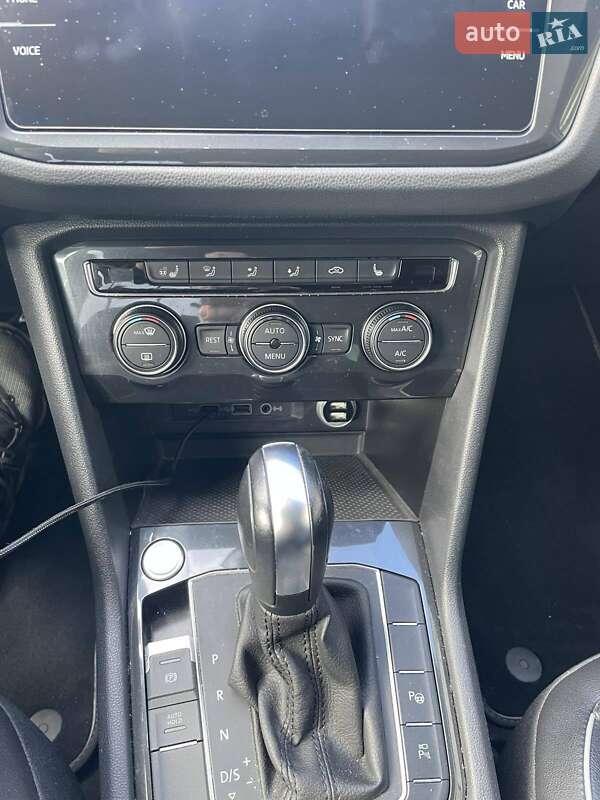 Внедорожник / Кроссовер Volkswagen Tiguan 2020 в Киеве