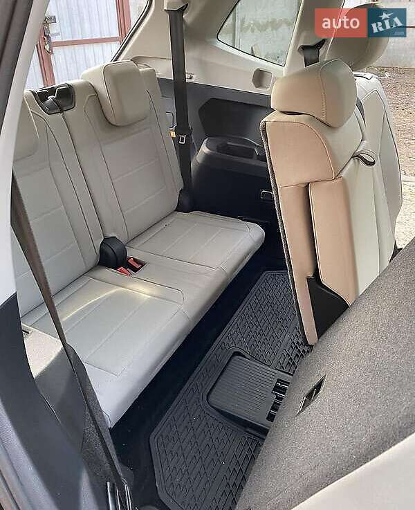 Позашляховик / Кросовер Volkswagen Tiguan 2019 в Києві фото 13 Позашляховик / Кросовер Volkswagen Tiguan 2019 в Києві