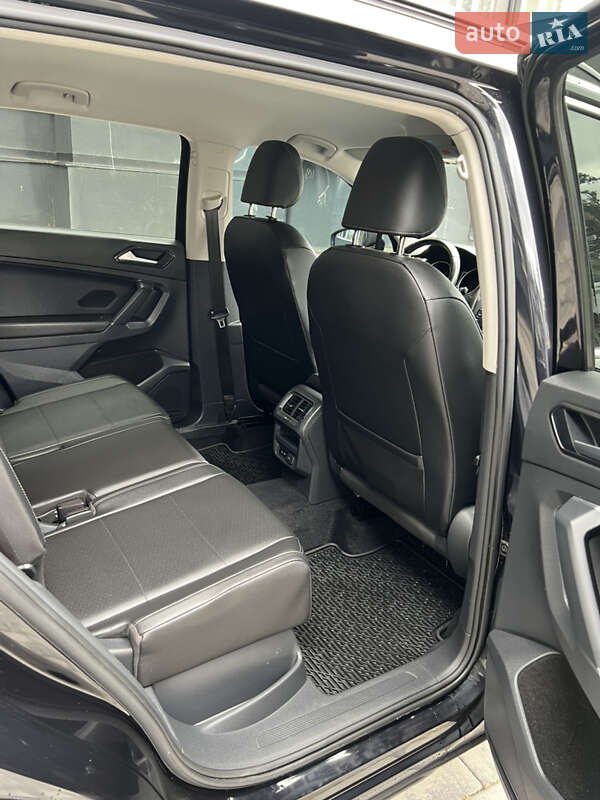 Внедорожник / Кроссовер Volkswagen Tiguan 2017 в Ахтырке фото 9 Внедорожник / Кроссовер Volkswagen Tiguan 2017 в Ахтырке