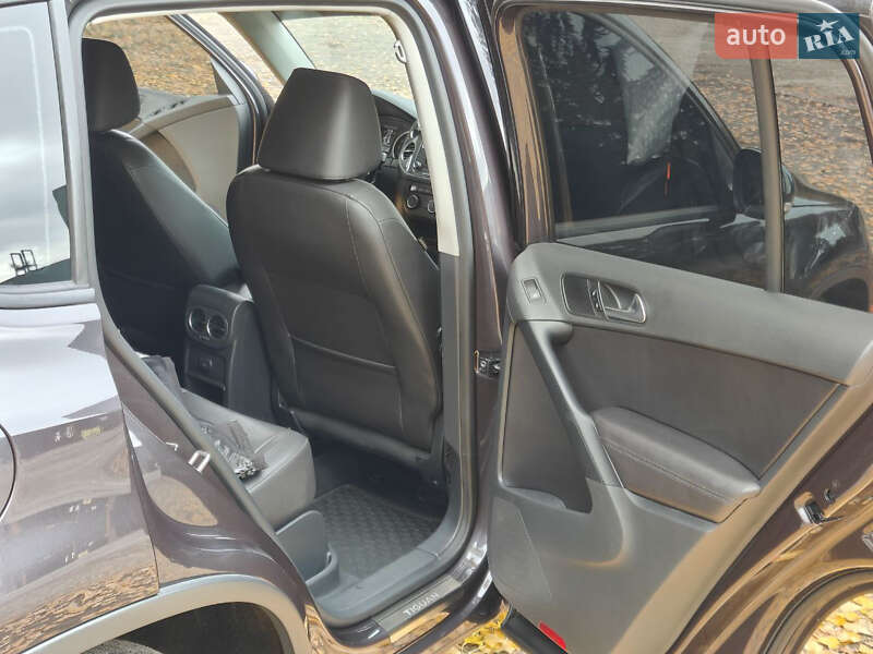 Внедорожник / Кроссовер Volkswagen Tiguan 2016 в Кривом Роге