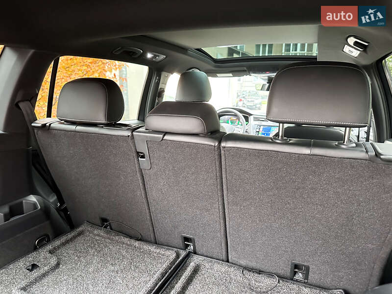 Внедорожник / Кроссовер Volkswagen Tiguan 2024 в Киеве