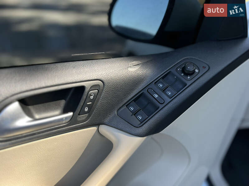 Внедорожник / Кроссовер Volkswagen Tiguan 2015 в Умани