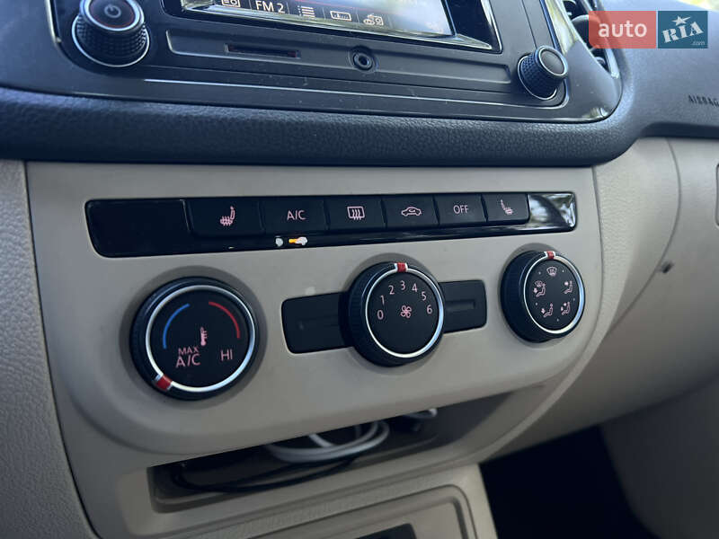 Внедорожник / Кроссовер Volkswagen Tiguan 2015 в Умани