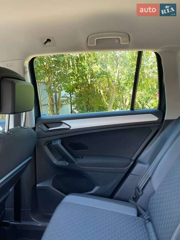 Внедорожник / Кроссовер Volkswagen Tiguan 2018 в Львове