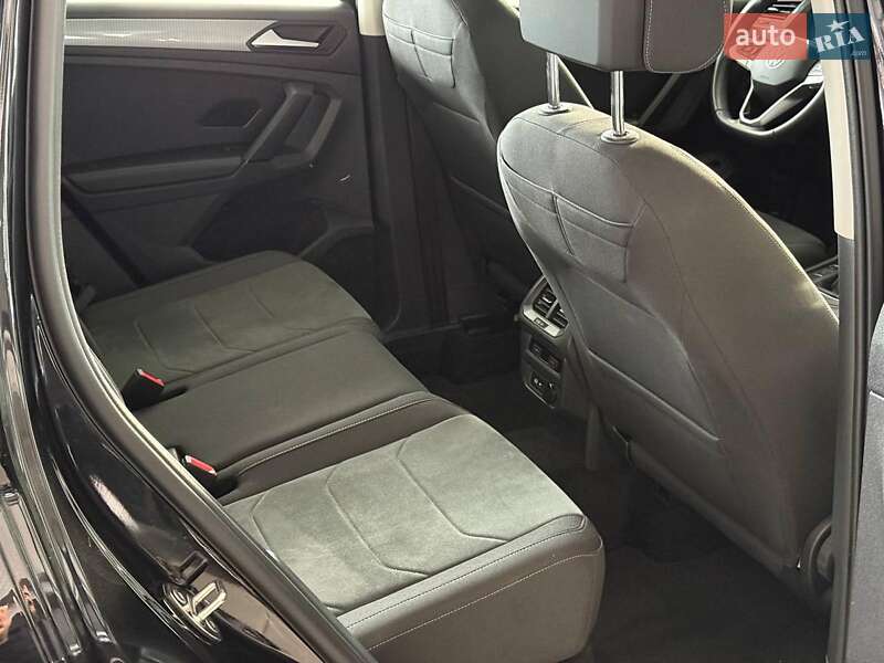 Внедорожник / Кроссовер Volkswagen Tiguan 2021 в Одессе