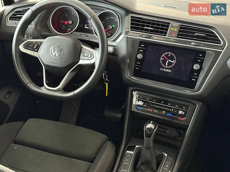 Внедорожник / Кроссовер Volkswagen Tiguan 2021 в Одессе