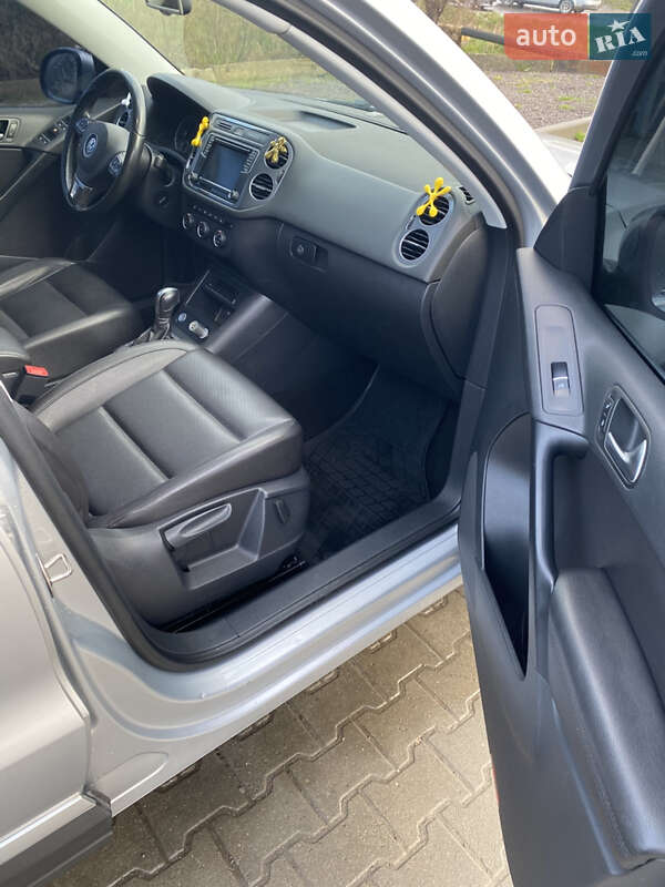 Внедорожник / Кроссовер Volkswagen Tiguan 2016 в Львове