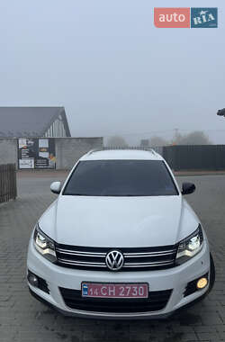 Внедорожник / Кроссовер Volkswagen Tiguan 2014 в 