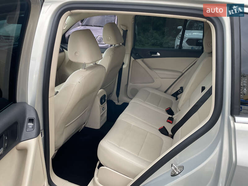 Внедорожник / Кроссовер Volkswagen Tiguan 2013 в Львове