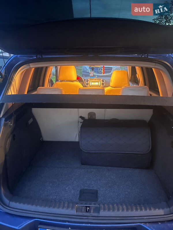 Внедорожник / Кроссовер Volkswagen Tiguan 2008 в Львове