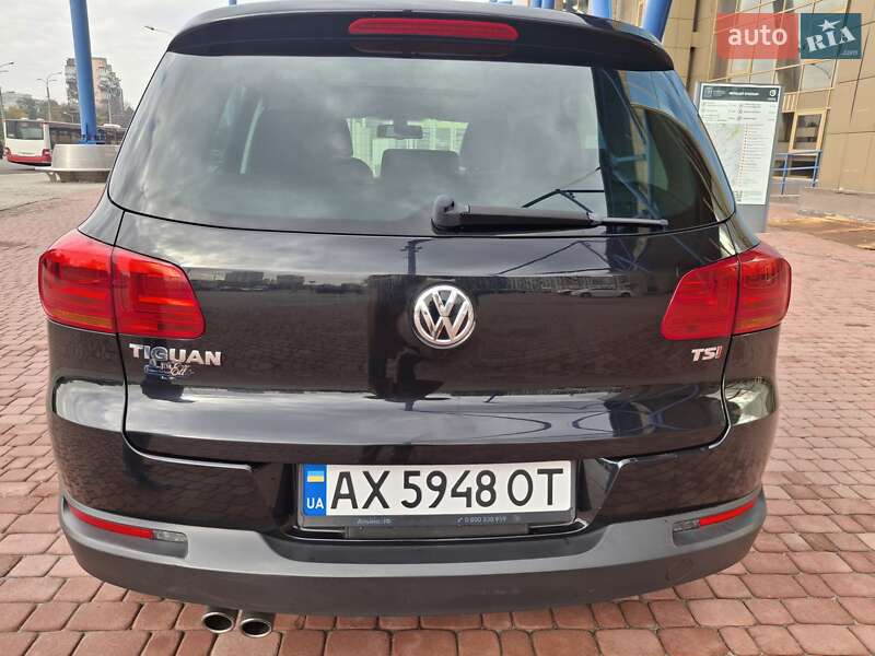 Внедорожник / Кроссовер Volkswagen Tiguan 2017 в Харькове