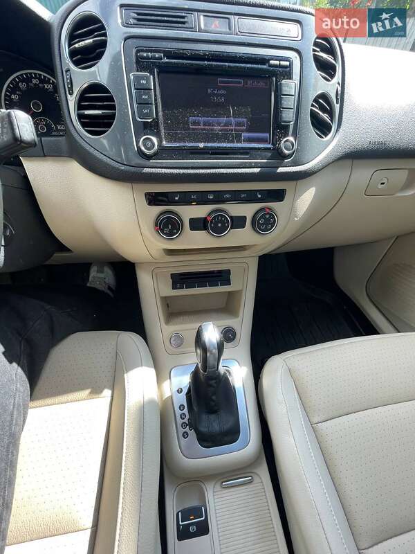 Внедорожник / Кроссовер Volkswagen Tiguan 2014 в Бурштыне фото 10 Внедорожник / Кроссовер Volkswagen Tiguan 2014 в Бурштыне