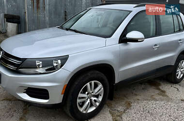 Внедорожник / Кроссовер Volkswagen Tiguan 2016 в Полтаве