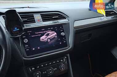 Внедорожник / Кроссовер Volkswagen Tiguan 2018 в 