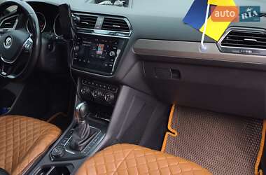 Внедорожник / Кроссовер Volkswagen Tiguan 2018 в 