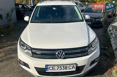Позашляховик / Кросовер Volkswagen Tiguan 2011 в Чернівцях