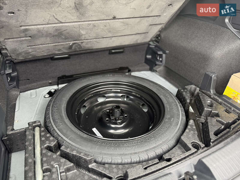 Позашляховик / Кросовер Volkswagen Tiguan 2024 в Львові