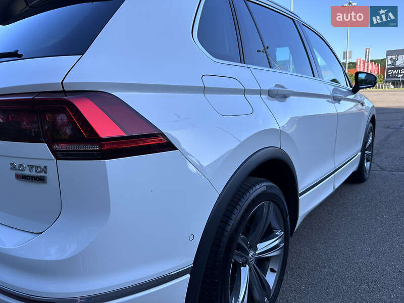 Внедорожник / Кроссовер Volkswagen Tiguan 2017 в Киеве