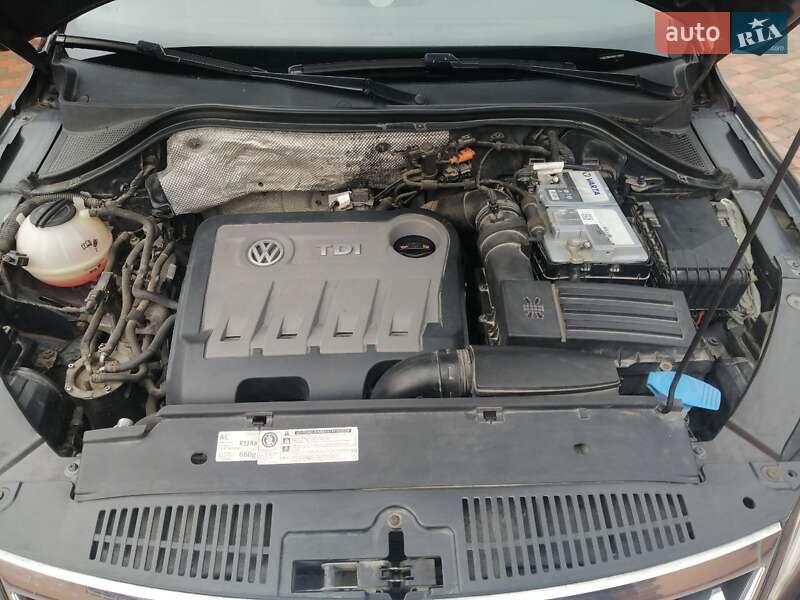 Позашляховик / Кросовер Volkswagen Tiguan 2011 в Скалаті