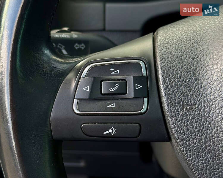 Позашляховик / Кросовер Volkswagen Tiguan 2016 в Києві