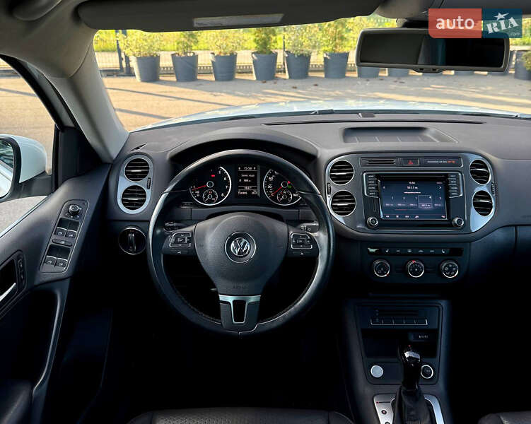 Позашляховик / Кросовер Volkswagen Tiguan 2016 в Києві