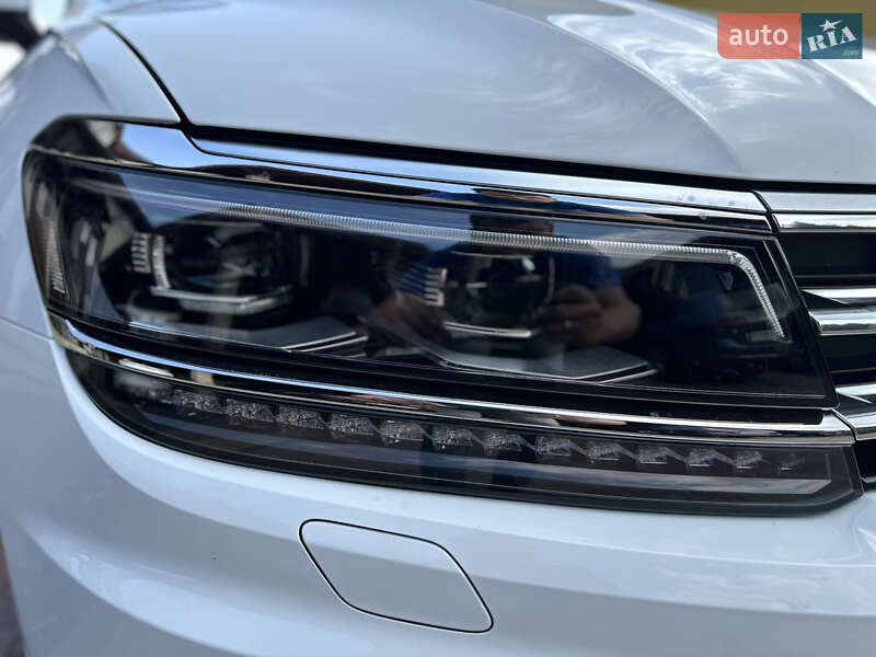 Внедорожник / Кроссовер Volkswagen Tiguan 2017 в Львове