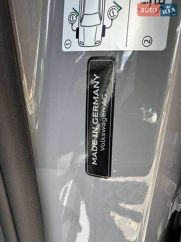 Внедорожник / Кроссовер Volkswagen Tiguan 2022 в Одессе