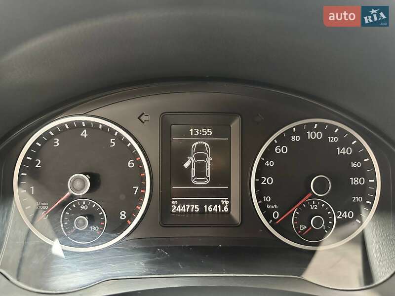 Внедорожник / Кроссовер Volkswagen Tiguan 2010 в Киеве
