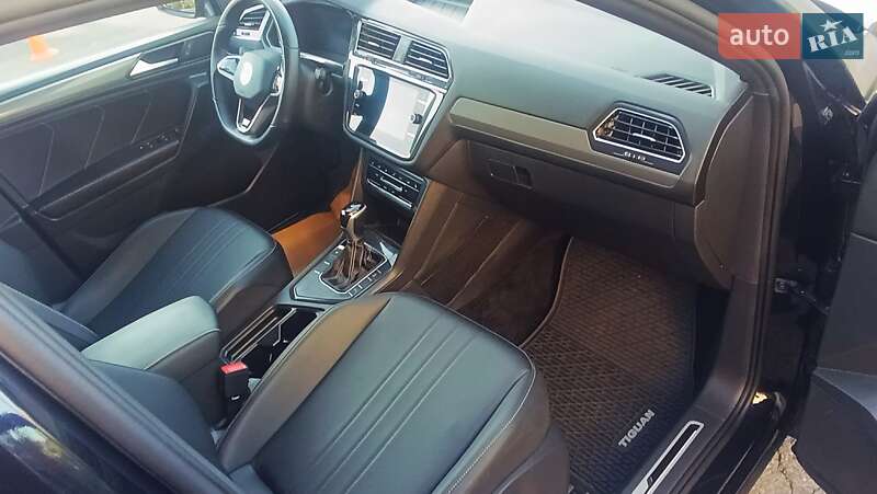 Внедорожник / Кроссовер Volkswagen Tiguan 2023 в Днепре