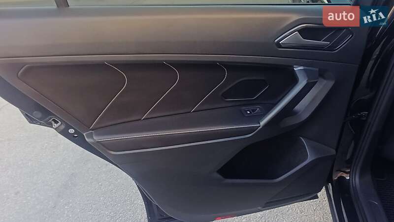 Внедорожник / Кроссовер Volkswagen Tiguan 2023 в Днепре