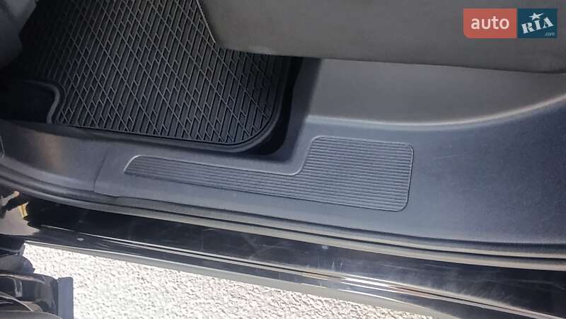 Внедорожник / Кроссовер Volkswagen Tiguan 2023 в Днепре