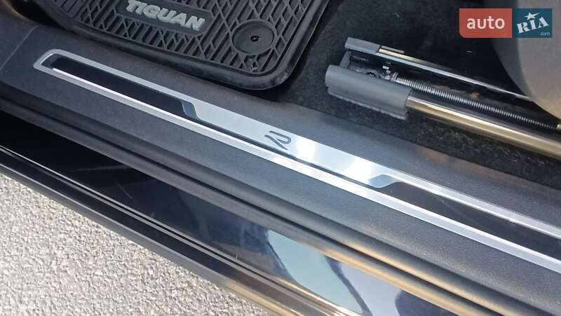 Внедорожник / Кроссовер Volkswagen Tiguan 2023 в Днепре