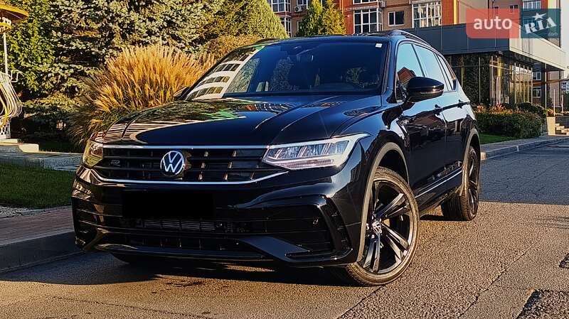 Внедорожник / Кроссовер Volkswagen Tiguan 2023 в Днепре